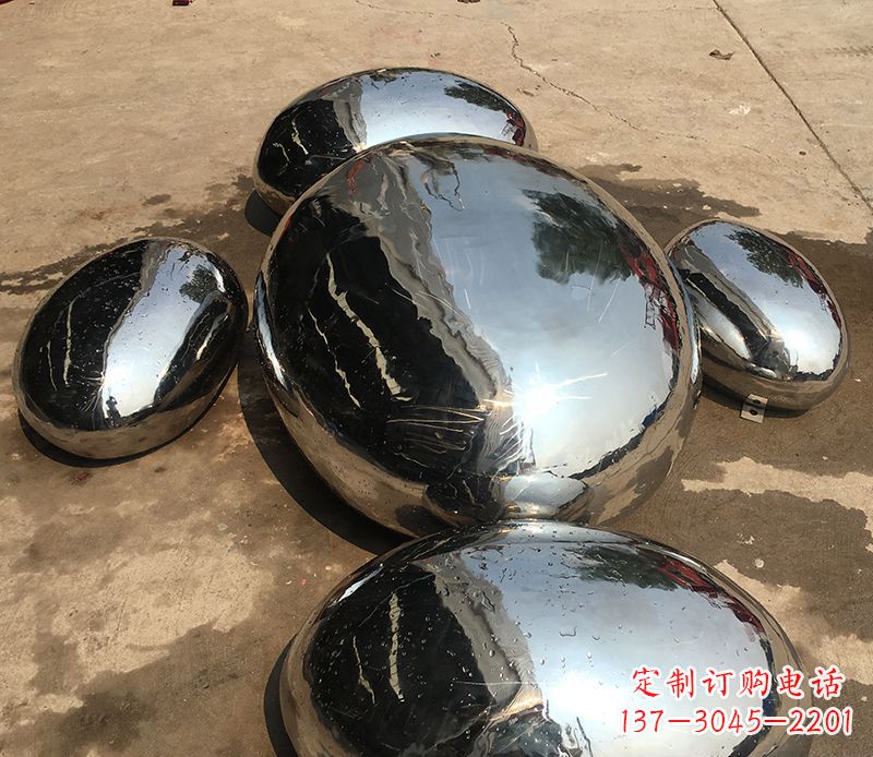 成都精致灵动的不锈钢水滴雕塑