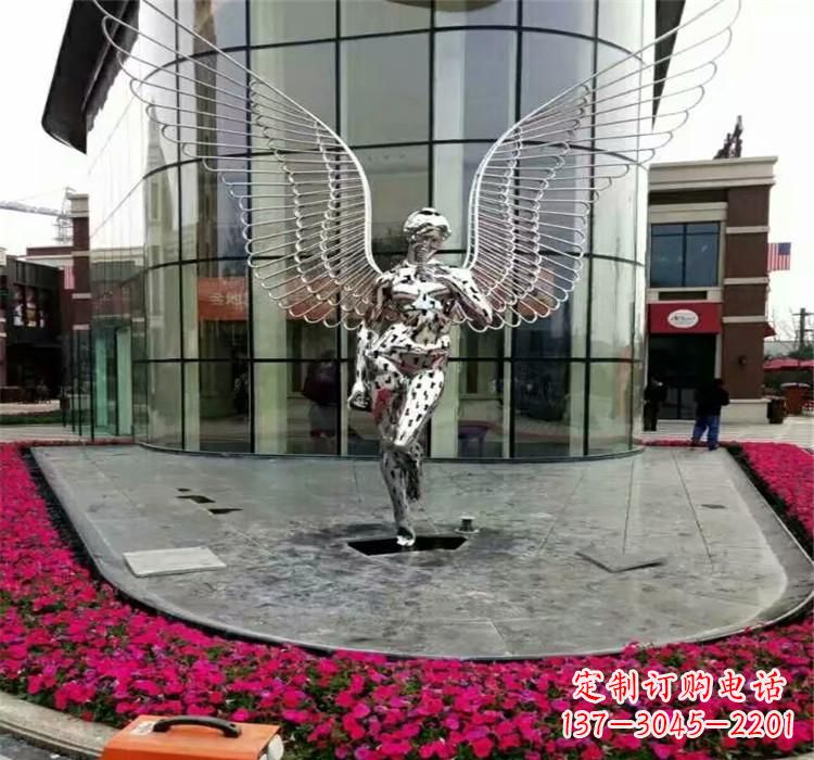 成都不锈钢天使雕塑传递着爱的美丽