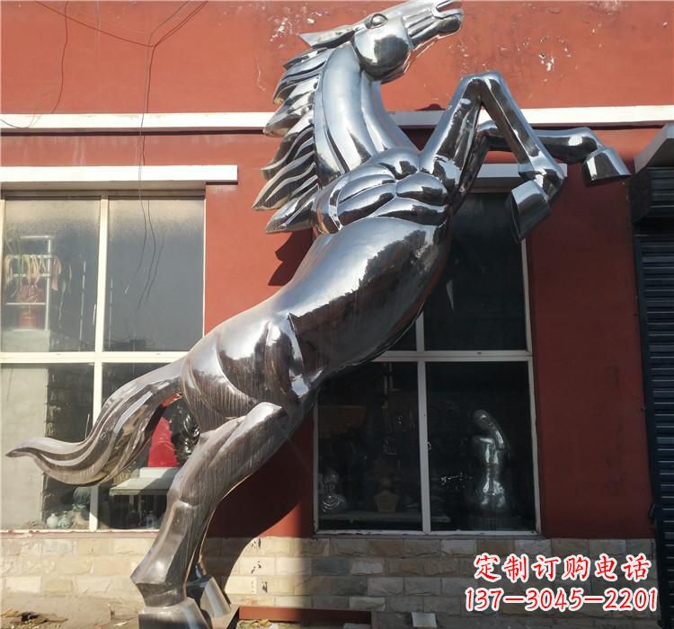 成都不锈钢跳跃马雕塑