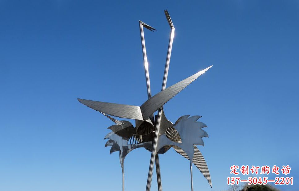 成都不锈钢鸵鸟雕塑精美外形、传神表现