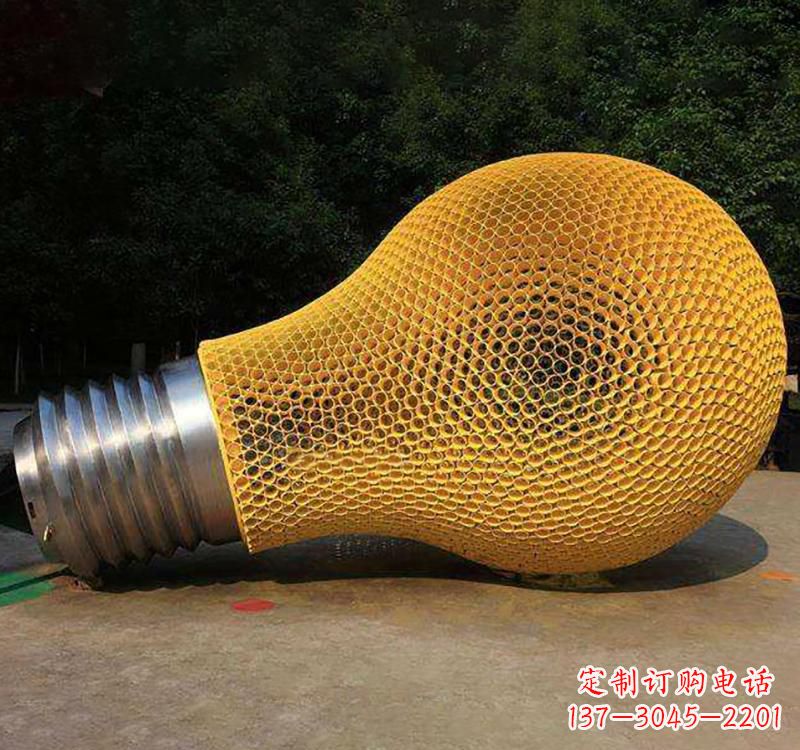 成都不锈钢灯泡雕塑点亮小区景观