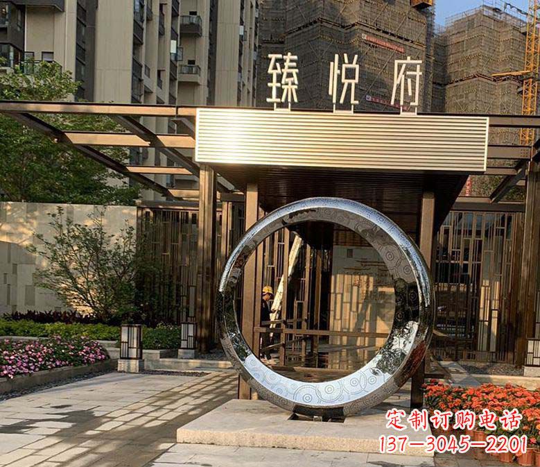 成都不锈钢小区圆环雕塑赋予小区景观更多美感