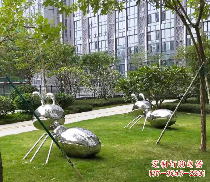 成都不锈钢小区的蚂蚁雕塑