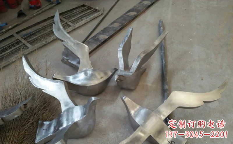 成都精美的不锈钢小型鸽子雕塑