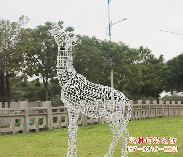 成都不锈钢长颈鹿雕塑——艺术精美的象征