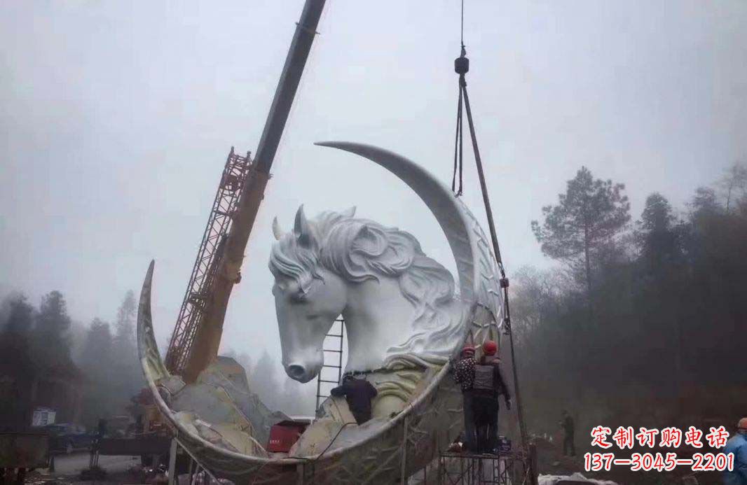 成都不锈钢月亮雕塑