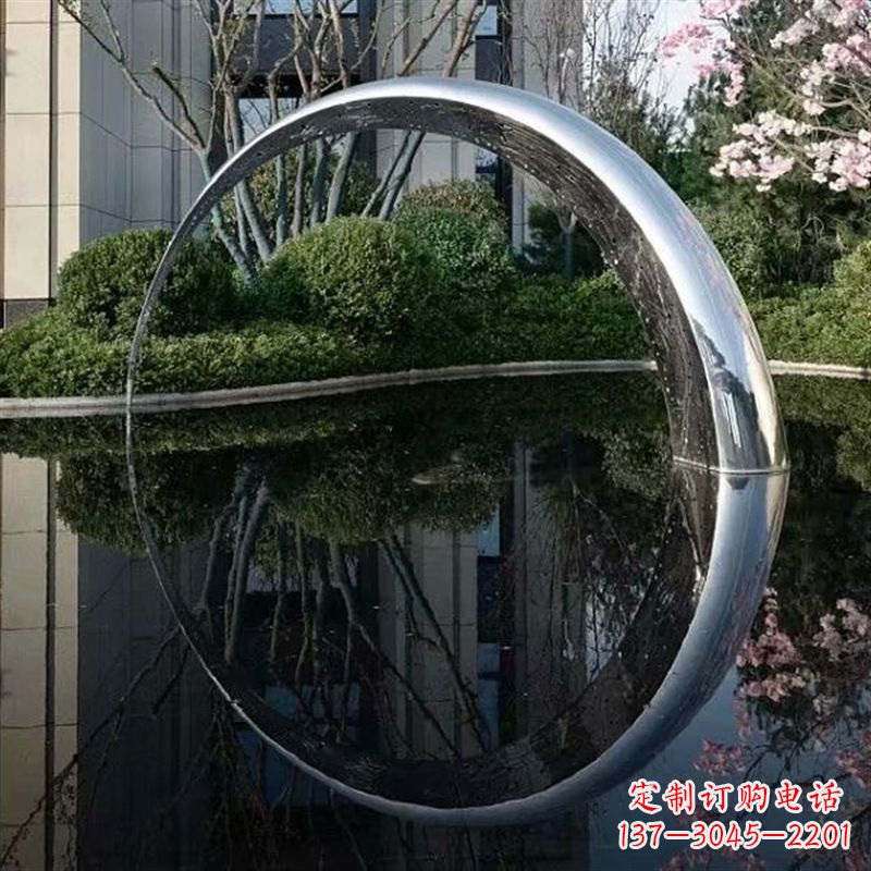 成都不锈钢月亮雕塑璀璨照亮夜空