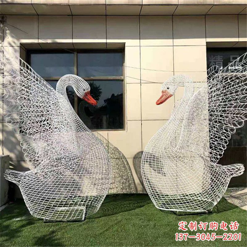 成都不锈钢展翅网格天鹅雕塑——精美而绚丽