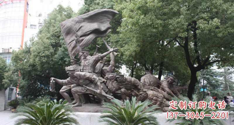 成都革命战士的英勇雕塑