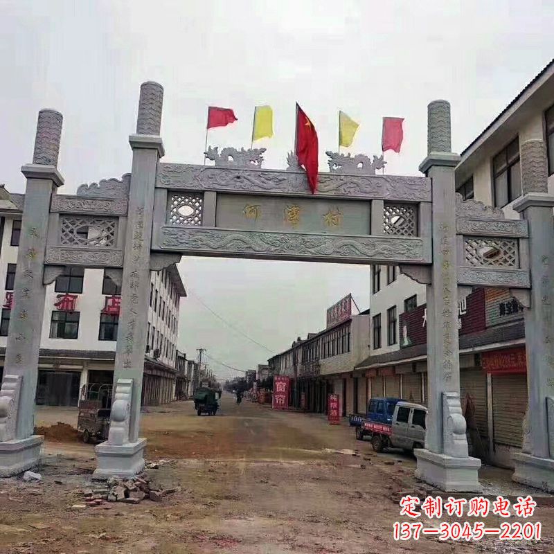 成都冲天式三门石雕牌坊传承中国古典文化精髓