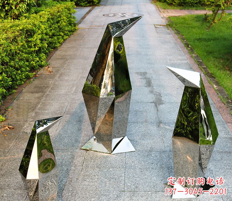 成都精致的抽象不锈钢企鹅雕塑
