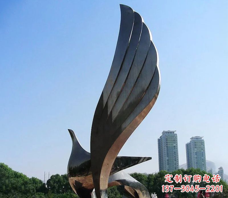 成都不锈钢翅膀雕塑象征着自由的美
