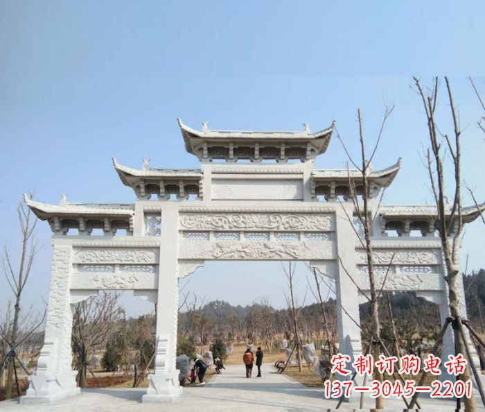 成都“村口三门石雕牌楼”——悠久历史的见证