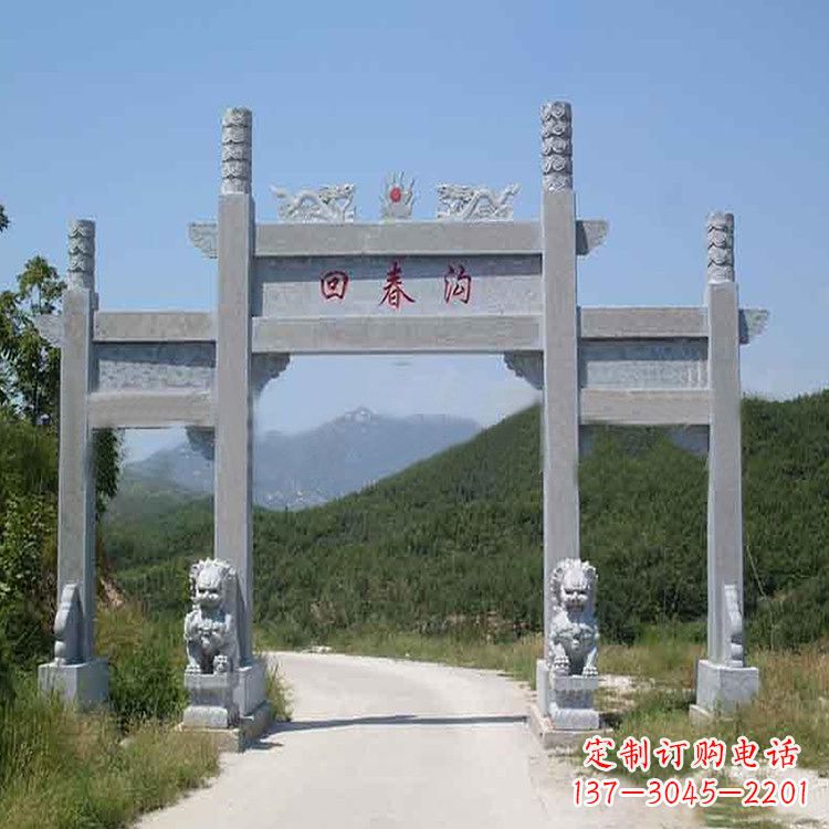 成都村落中的牌坊雕塑传承民间文化