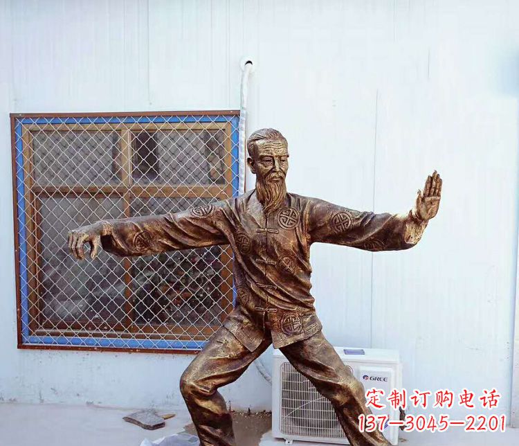 成都传承百年太极拳雕塑