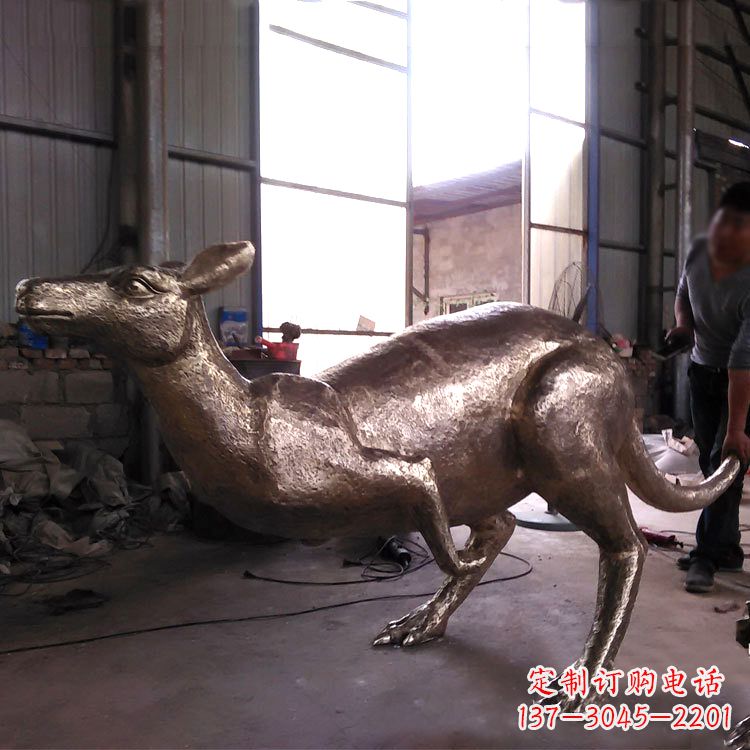 成都精美袋鼠纯铜雕塑