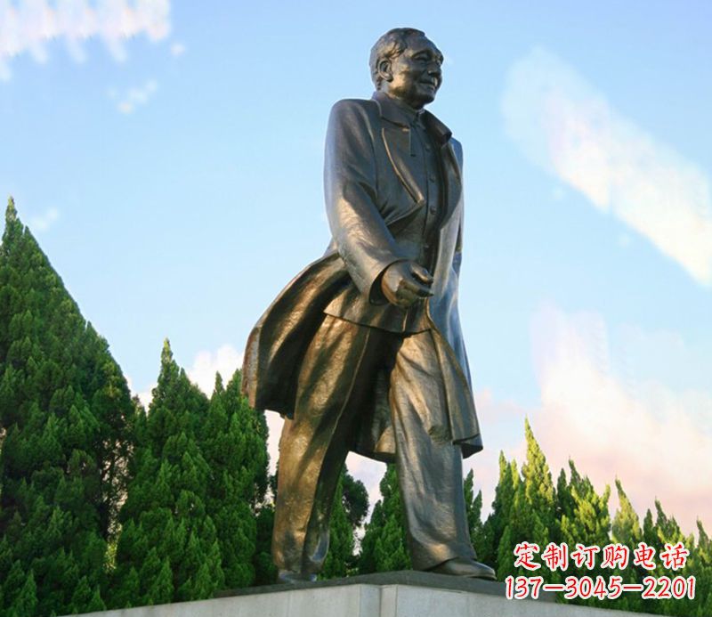 成都邓小平广场伟人铜雕