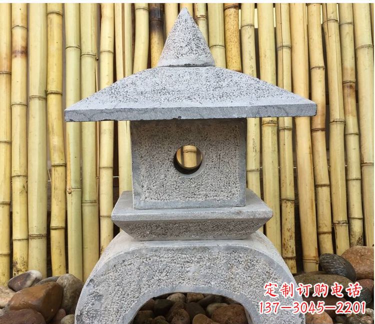 成都古典灯笼石雕