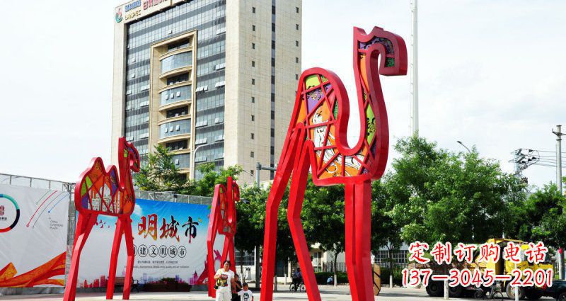 成都品质精良的公园不锈钢骆驼雕塑