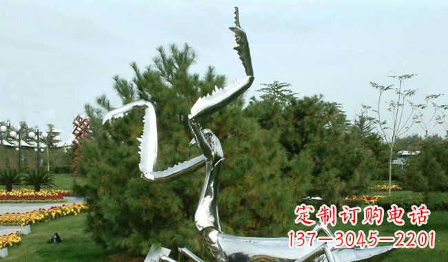 成都不锈钢螳螂雕塑