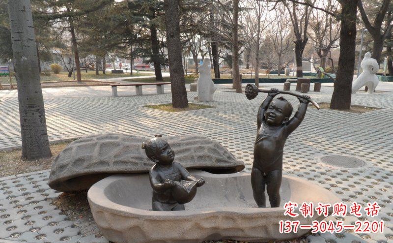 成都公园花生壳里面的娃娃景观铜雕
