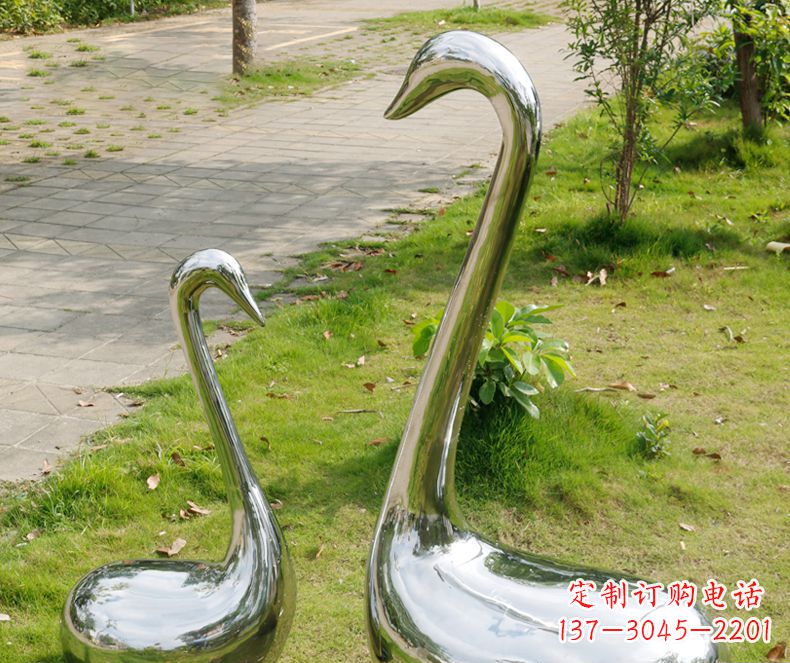 成都精美雕刻,静谧优雅——不锈钢天鹅雕塑