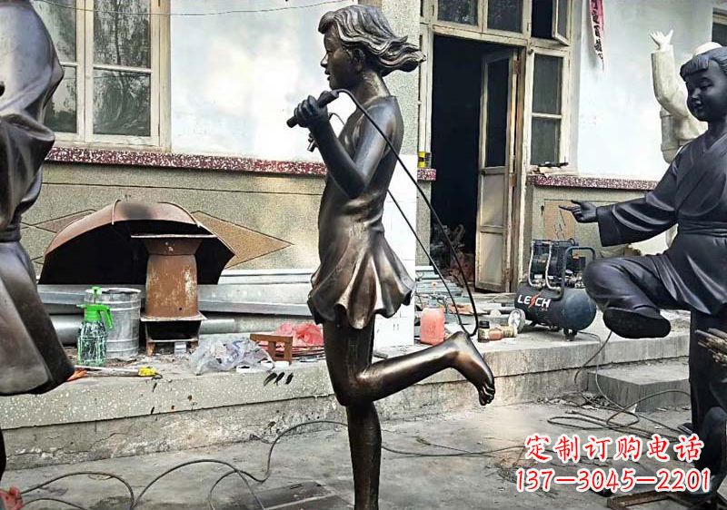 成都精美女孩铜雕