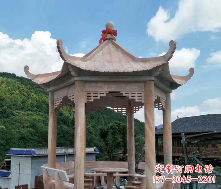 成都一流的公园晚霞红六角石雕凉亭