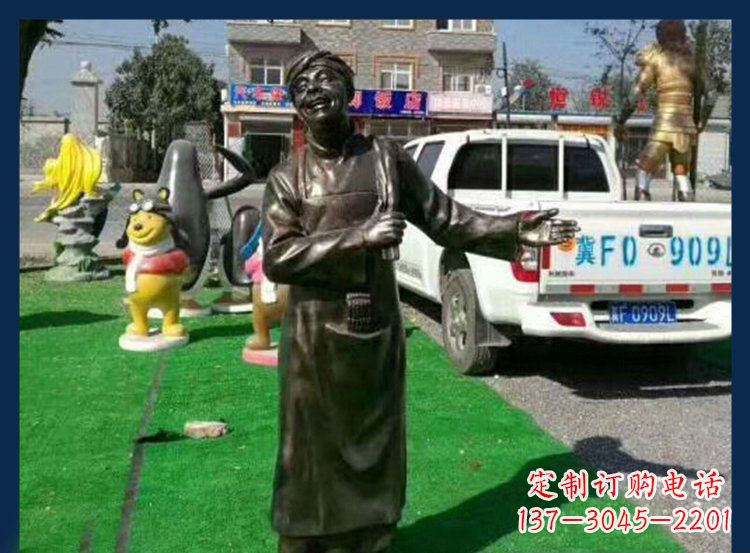 成都广场铜雕店小二人物雕塑 (2)