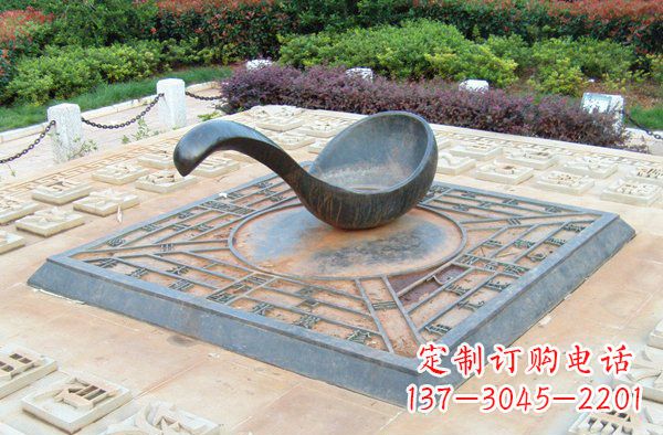 成都广场指南针景观铜雕