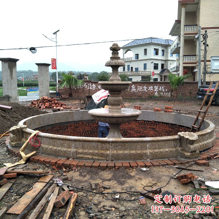 成都汉白玉水景雕塑是由中领雕塑定制的精美水景…