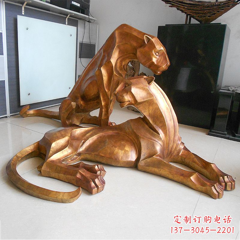 成都草坪广场商场十二生肖铜雕豹塑