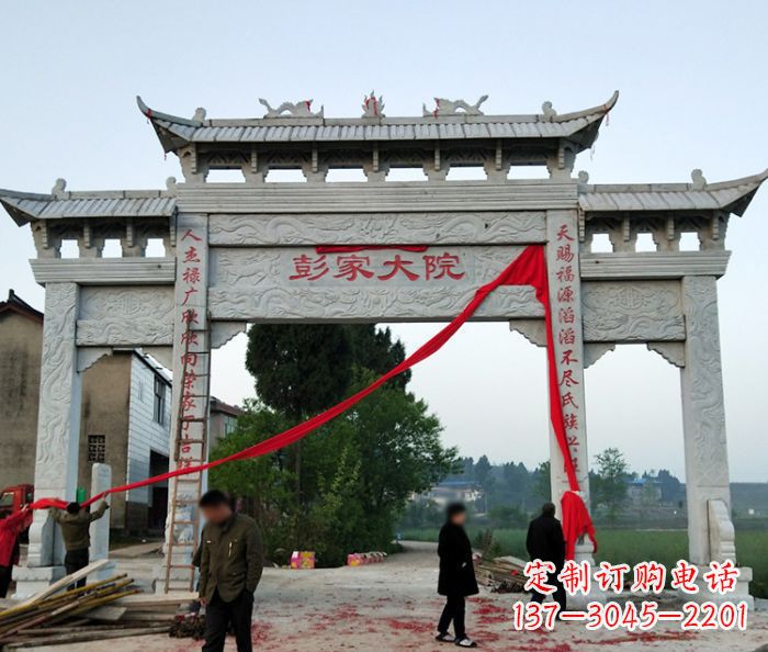 成都中领雕塑：牌坊石雕精美纷呈