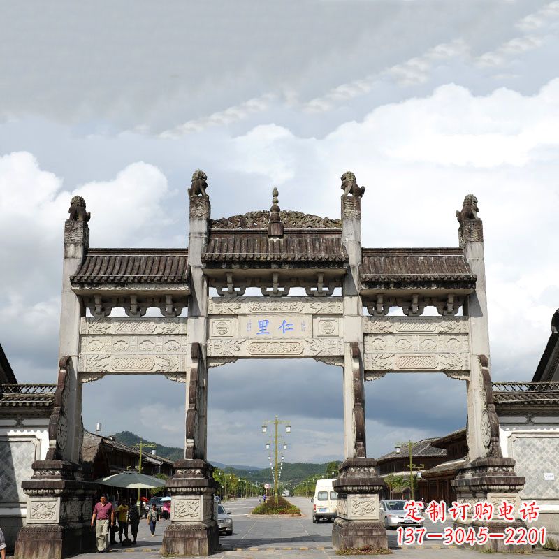 成都精致古典风格的牌楼雕塑