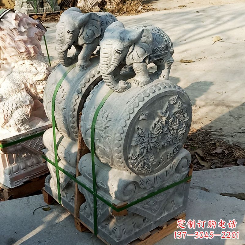 成都为您的大门增添重量感-中领雕塑石雕貔貅