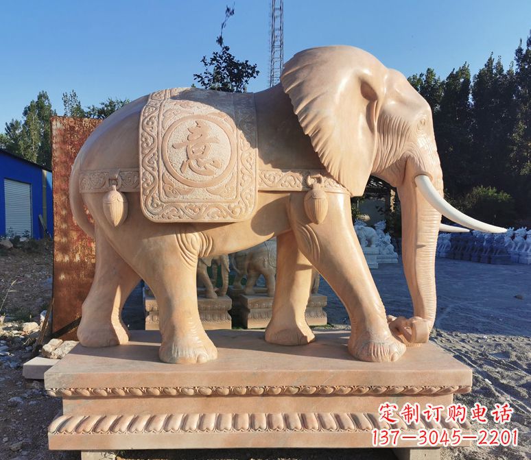 成都南中领雕塑的大象雕塑