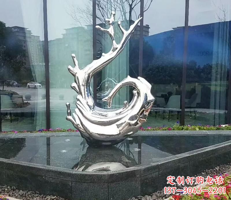 成都炫耀雕塑——不锈钢火苗抽象雕塑
