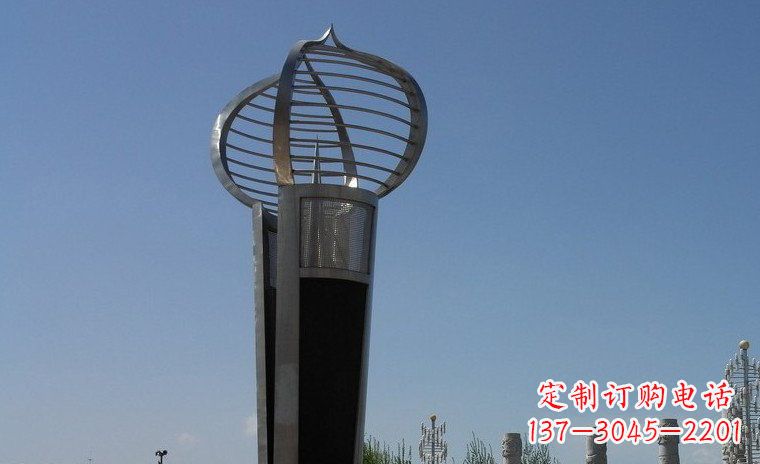 成都中领雕塑:不锈钢火炬形雕塑