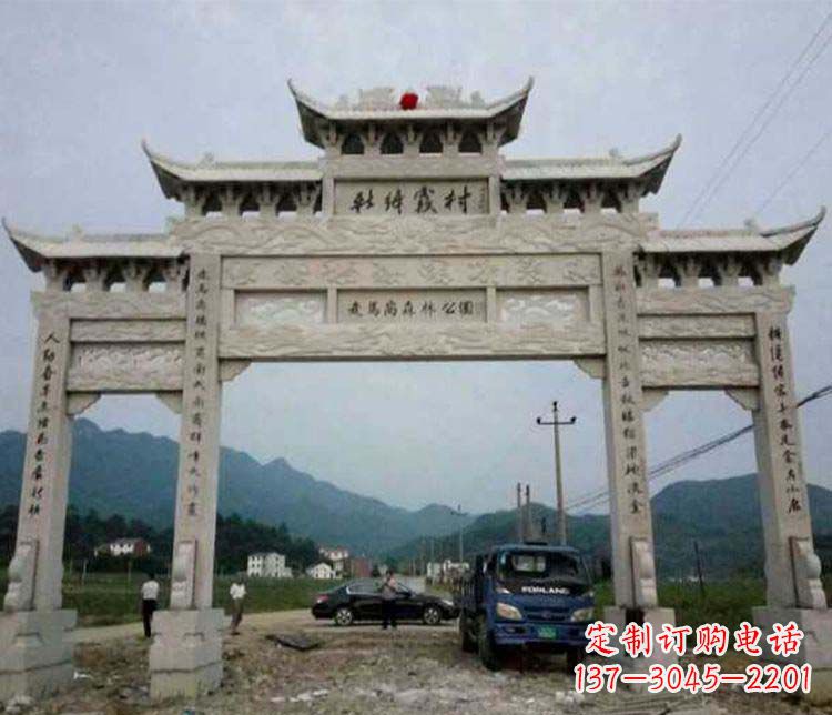 成都三门牌坊石雕:细节讲究处处把精雕细琢