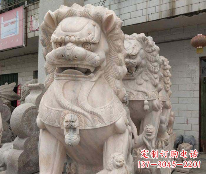 成都寺庙景观晚霞红狮子石雕
