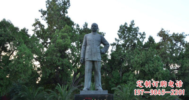 成都孙近代名人铜雕_1