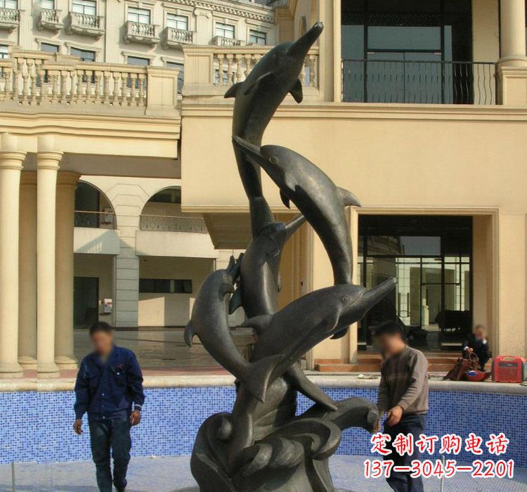 成都跳跃海豚雕塑