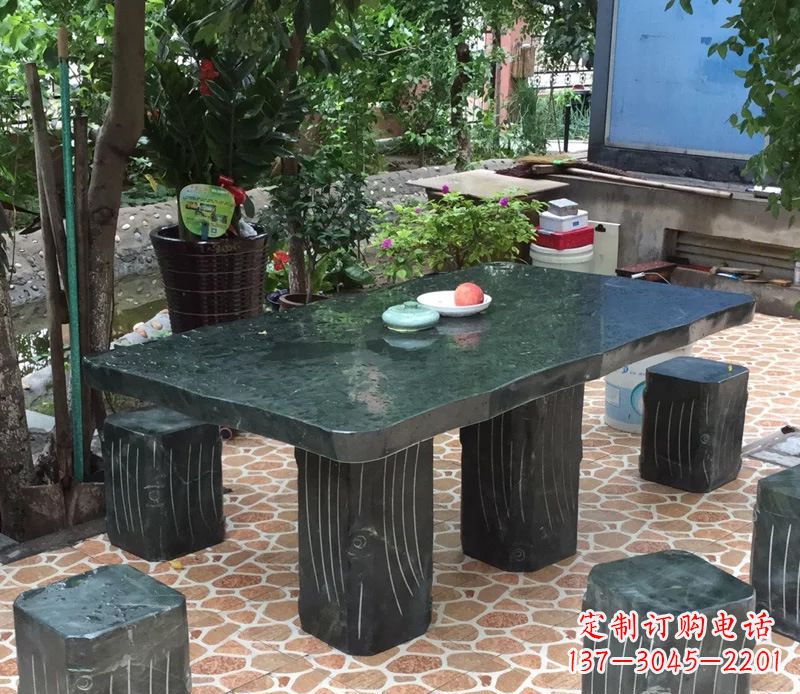 成都庭院长方形石桌凳雕塑