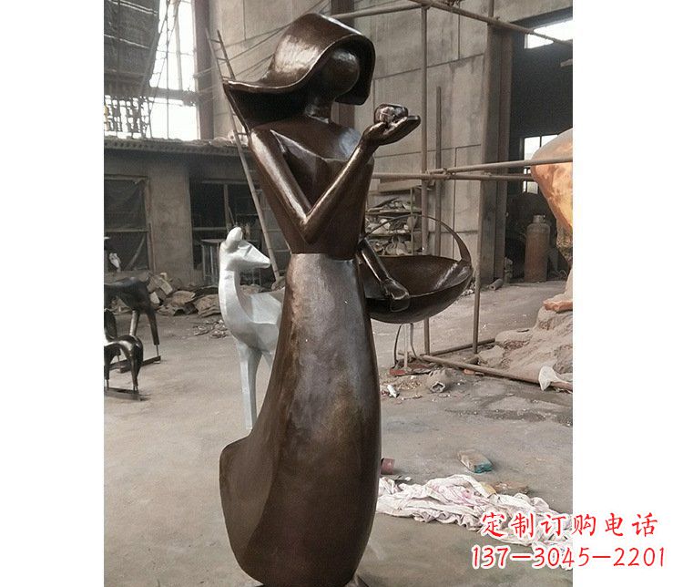成都铜雕逛街女孩人物雕塑