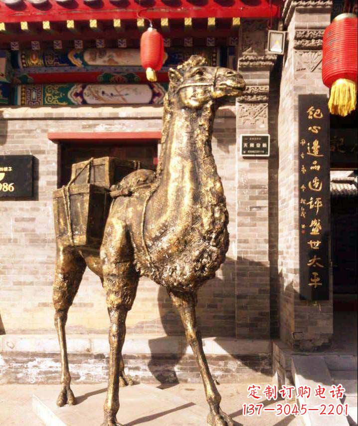 成都驮行李的骆驼动物铜雕
