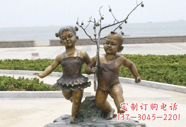 成都玩耍的儿童铜雕