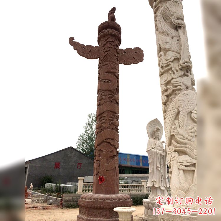 成都晚霞红华表石柱