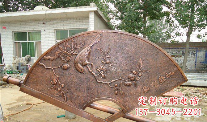 成都喜鹊登梅扇子景观铜浮雕