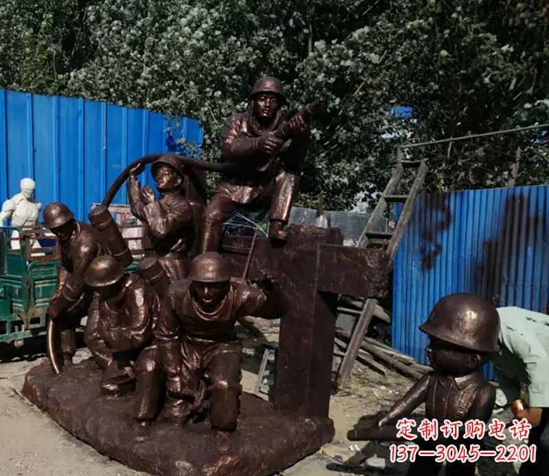 成都消防员灭火景观雕塑