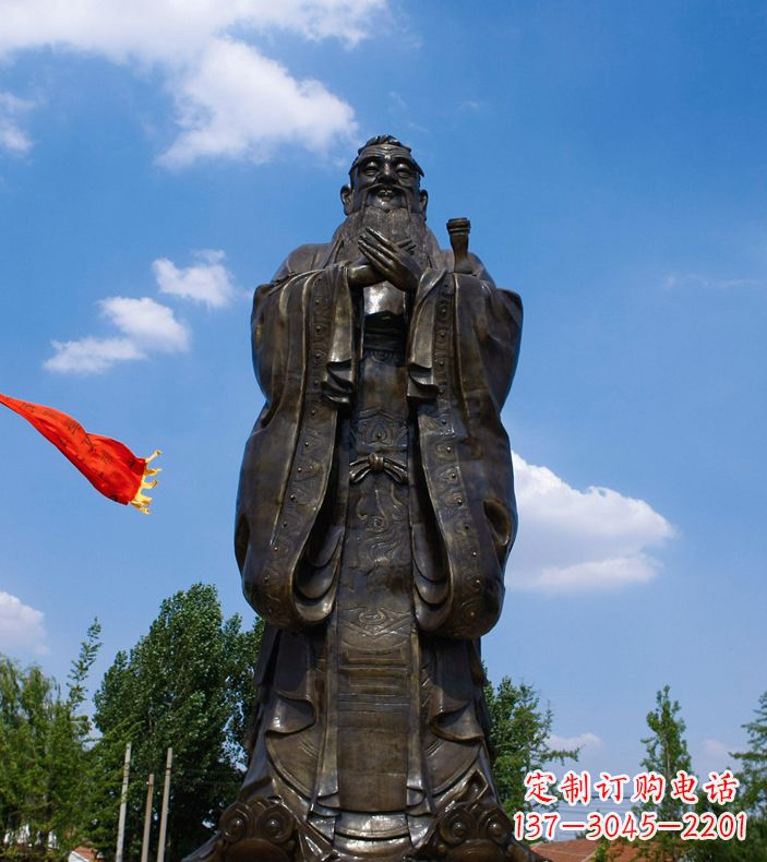 成都校园里的孔子雕像